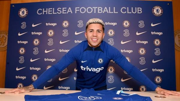 Enzo Fernandez at his Chelsea unveiling