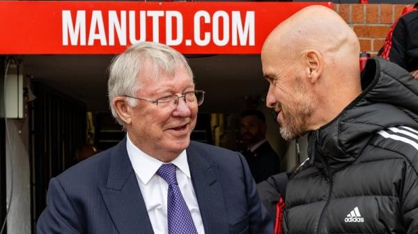 Alex Ferguson (L) and Erik ten Hag pictured in October 2022