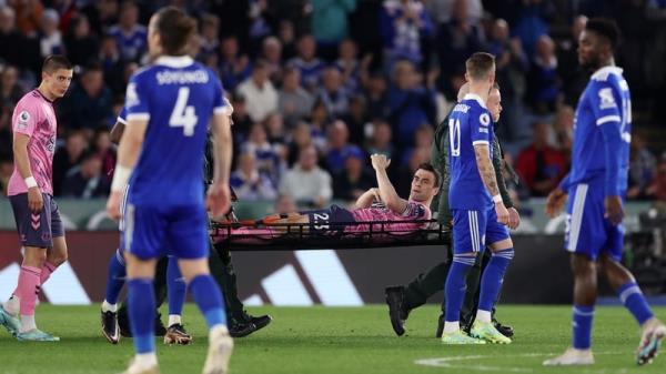 Seamus Coleman attempts to rouse his team-mates from the stretcher