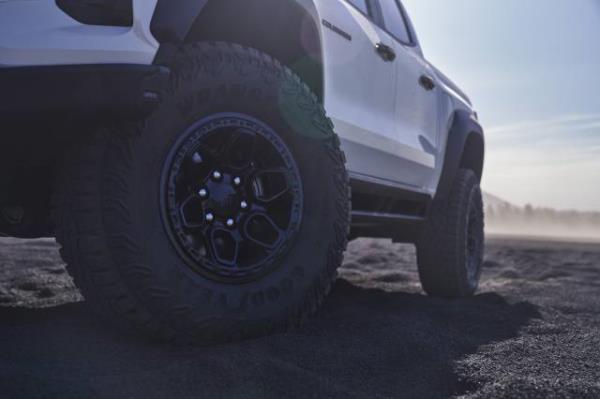 2024 Chevrolet Colorado ZR2 Bison